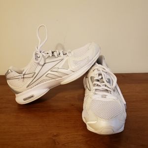 Reebok's easy tone sneakers
